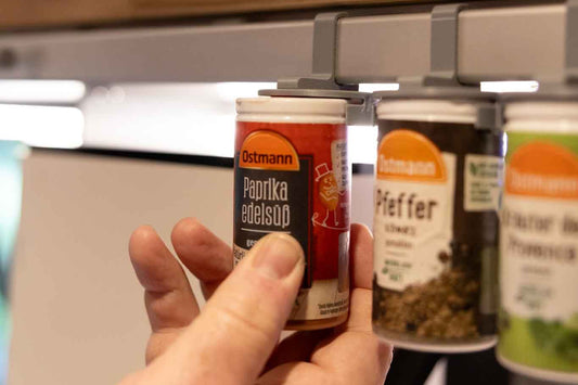 Praktische Gewürzhalterung in Wohnmobil 